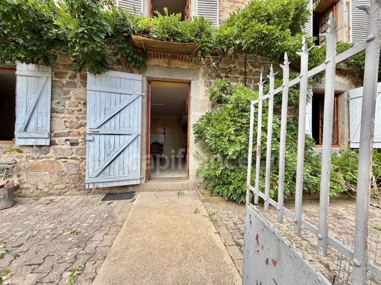 MAISON EN PIERRE DE 150 M2, COMBLES AMÉNAGEABLES DE 75 M2, 4 CHAMBRES, GARAGE DE 40 M2, TERRAIN DE 2 000 M2 + 9 383 M2 EN FERMAGE, PUITS, FIBRE OPTIQUE, CAVES, GROS TRAVAUX À PRÉVOIR — photo 1