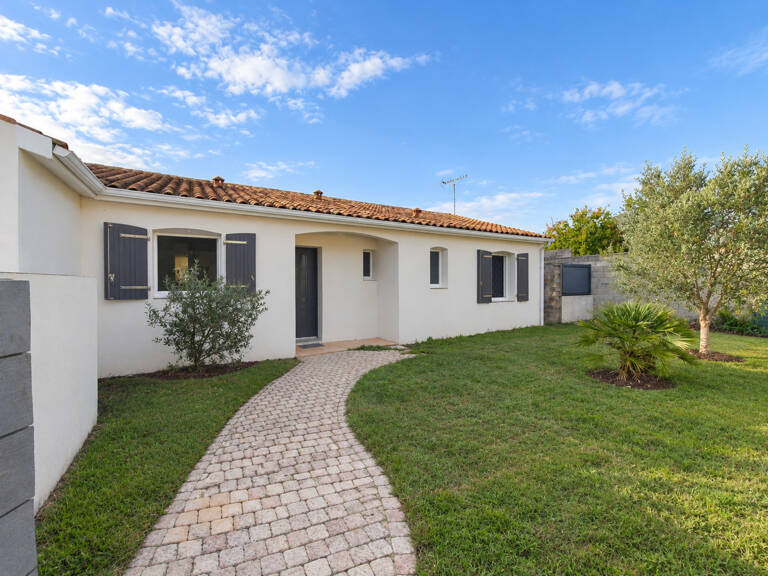 Maison à vendre 4 pièces à Benon - Axe 4 voies reliant La Rochelle / Niort — photo 1