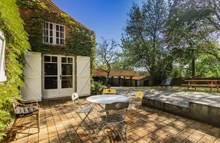 VERTOU QUARTIER PLANTY - DEMEURE DE CHARME DU XIXe SIÈCLE - 263 M² - 6 CHAMBRES - PARC PAYSAGER - PROCHE BORDS DE SÈVRE — photo 2