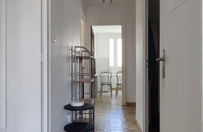 114 avenue Roger Salengro Villeurbanne 69100 - T3 Meublé - 990€CC — photo 5