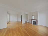 PARIS 15ème – VAUGIRARD – APPARTEMENT FAMILIAL DE 113M² AVEC BALCON — photo 3