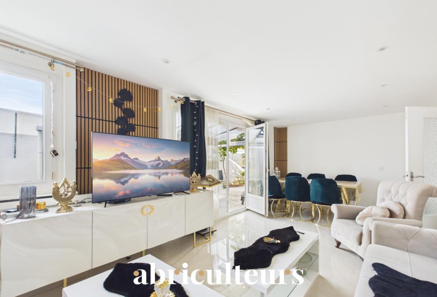 Maison familiale de plain pied - 5 chambres - 134 m²  - avec jardin, terrasse et 3 stationnements — Bezons — photo 1
