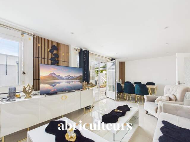 Maison familiale de plain pied - 5 chambres - 134 m²  - avec jardin, terrasse et 3 stationnements — Bezons — photo du bien