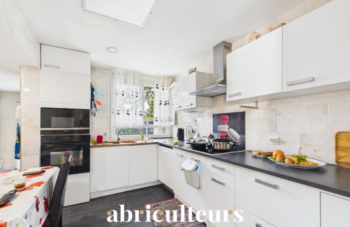 Maison familiale de plain pied - 5 chambres - 134 m²  - avec jardin, terrasse et 3 stationnements — Bezons — photo 5