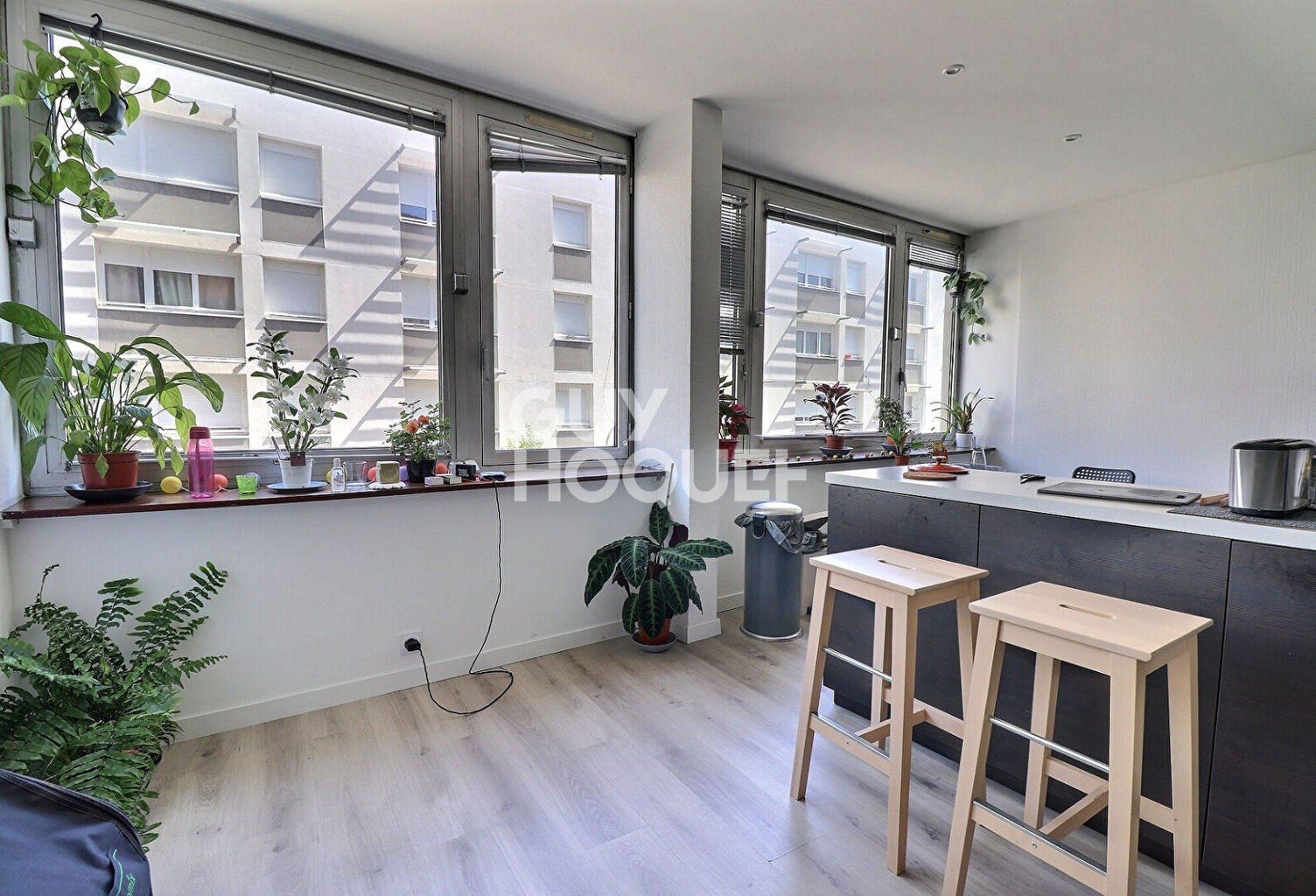 T5 traversant de 90m² - Quai du Rhône / Général Frère — photo 1