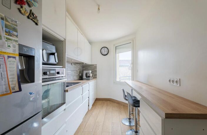 VILLIERS-SUR-MARNE – DUPLEX DE 92 M² – 5 CHAMBRES – TERRASSE — photo 3