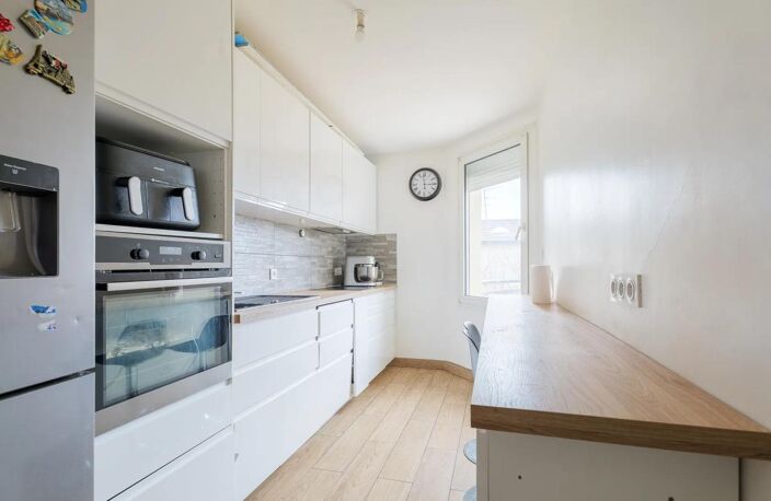 VILLIERS-SUR-MARNE – DUPLEX DE 92 M² – 5 CHAMBRES – TERRASSE — photo 4