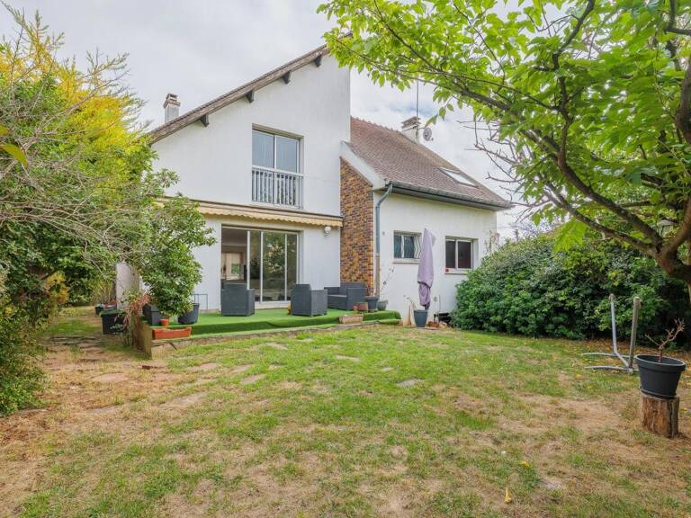 Maison 6 pièces de 161 m² à Ormesson-sur-Marne — photo 1