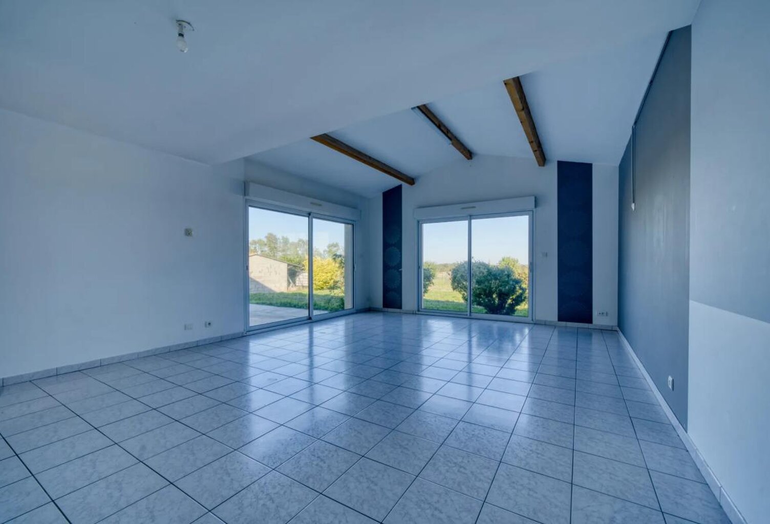 Maison de 6 pièces de 154 m² à Saint-Pierre-d'Amilly — photo 1