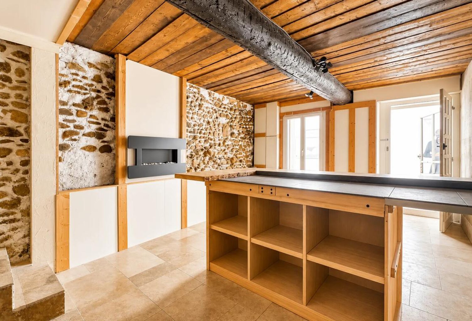SAUVIAN CENTRE – MAISON DE VILLAGE T3 , CHARME & CARACTERE — photo 1