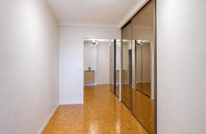 🏡 LYON 8ᵉ – MAISON DE LA DANSE – APPARTEMENT 5 PIÈCES – 107 M² – 2 TERRASSES – GARAGE – CAVE — photo 5