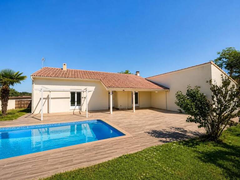 Maison de 6 pièces de 130 m² à Lapeyrouse-Mornay — photo 1