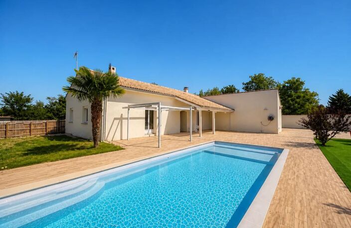 Maison de 6 pièces de 130 m² à Lapeyrouse-Mornay — photo 2