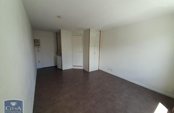 Location appartement 1 pièce 19 m² à Chambéry (73000) — photo 3