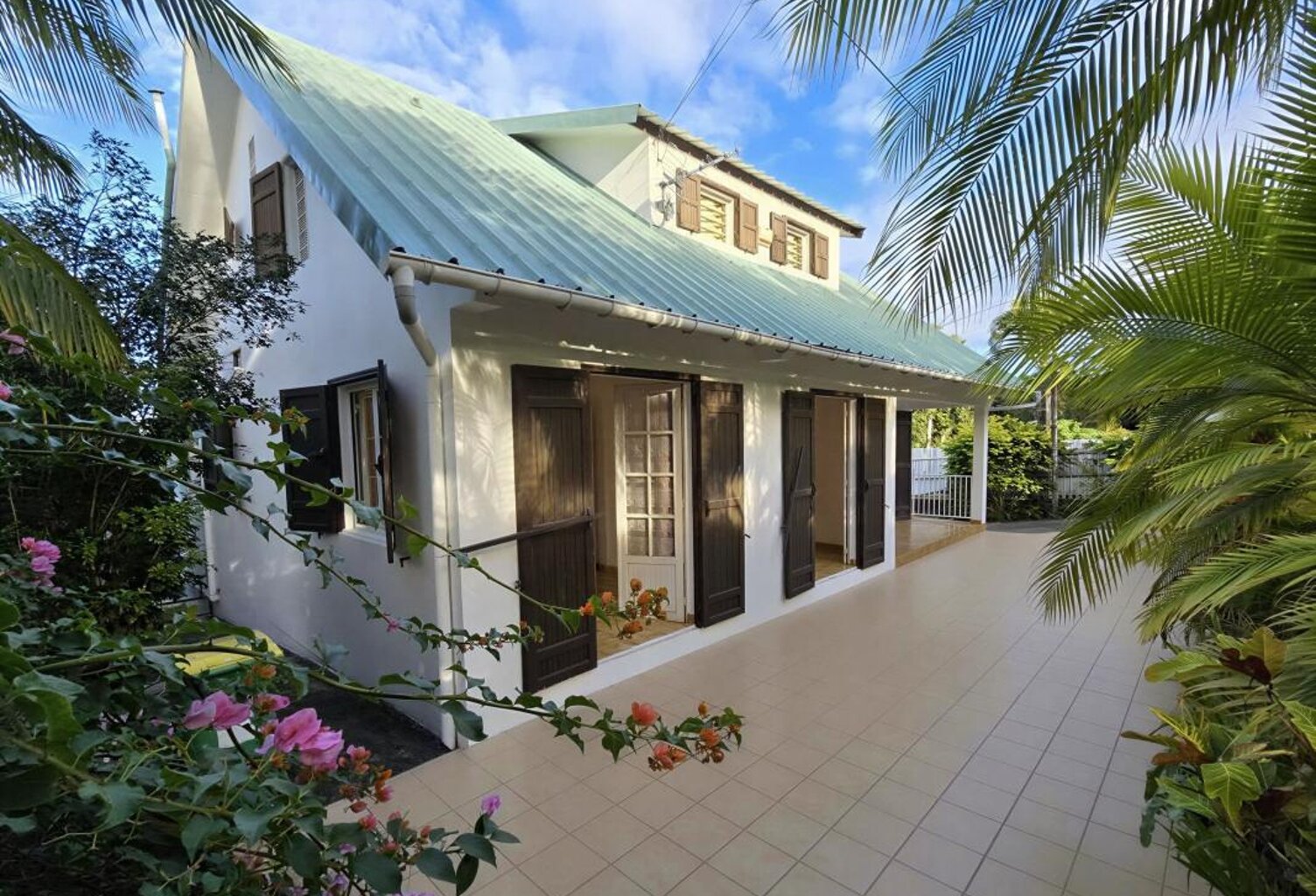 Maison meublée avec 6 chambres - Ligne des 400 St Pierre — photo 1