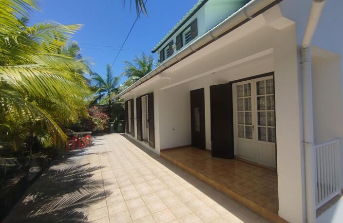 Maison meublée avec 6 chambres - Ligne des 400 St Pierre — photo 3