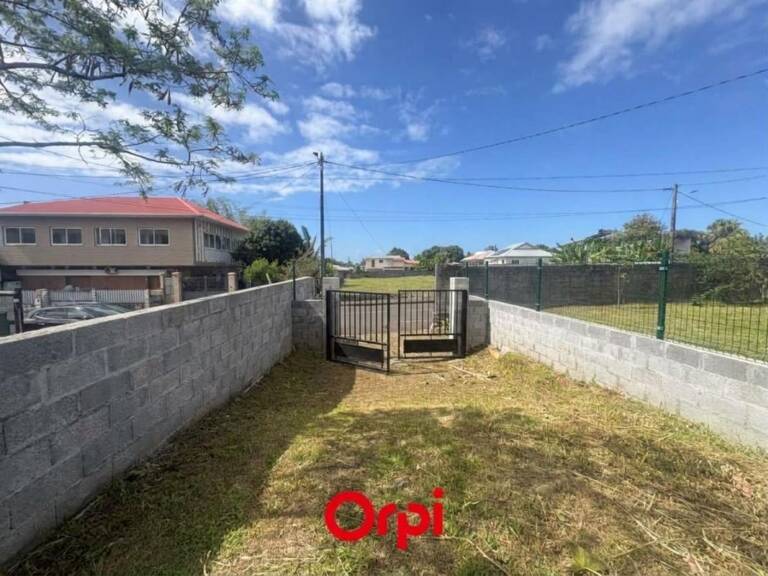 🏡 À VENDRE – TERRAIN CONSTRUCTIBLE À BRAS DES CHEVRETTES, SAINT-ANDRÉ — photo 1