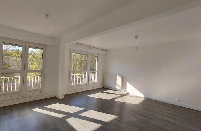 Location appartement 3 pièces 76 m² à Tours (37100) — photo 2