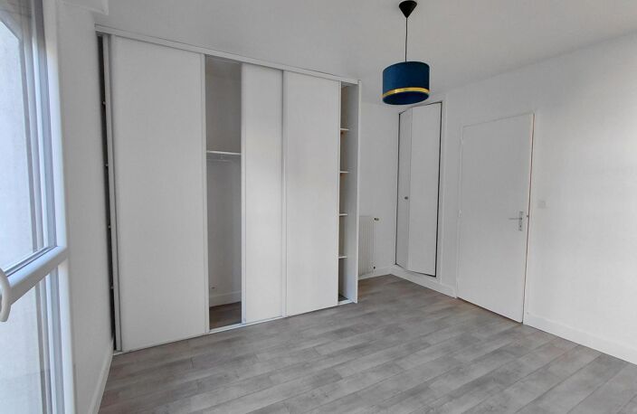 Location appartement 3 pièces 76 m² à Tours (37100) — photo 4