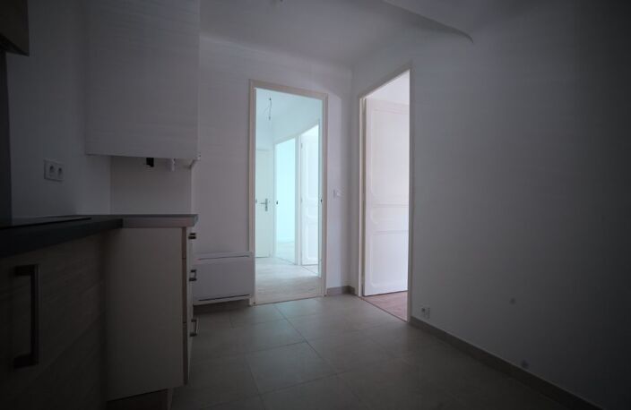 Appartement très agréable entièrement rénové au coeur du village au calme — photo 2