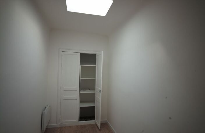 Appartement très agréable entièrement rénové au coeur du village au calme — photo 5
