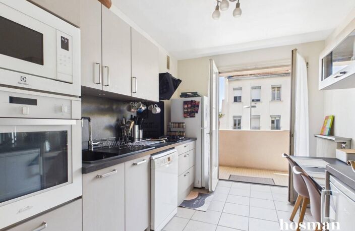 Appartement 4 pièces de 91 m² Carrez avec balcon de 8m2 et garage - Rue Frédéric Mistral/Place des Maisons Neuves — photo 3