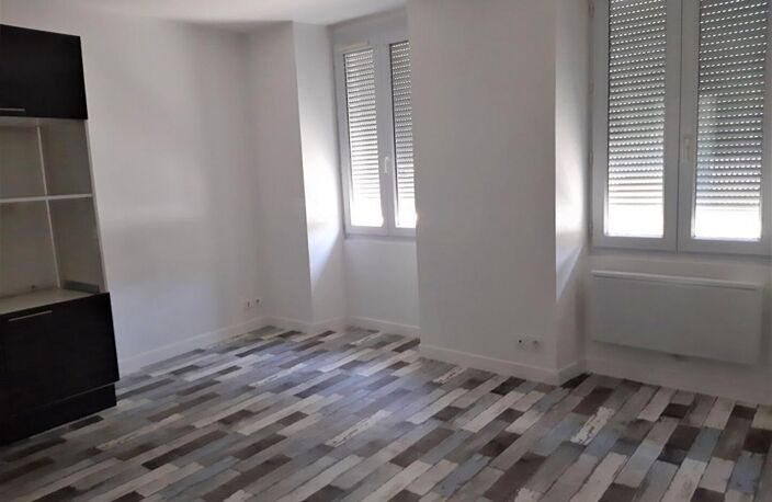 Appartement rez-de-chaussée proche centre Lorris — photo 2