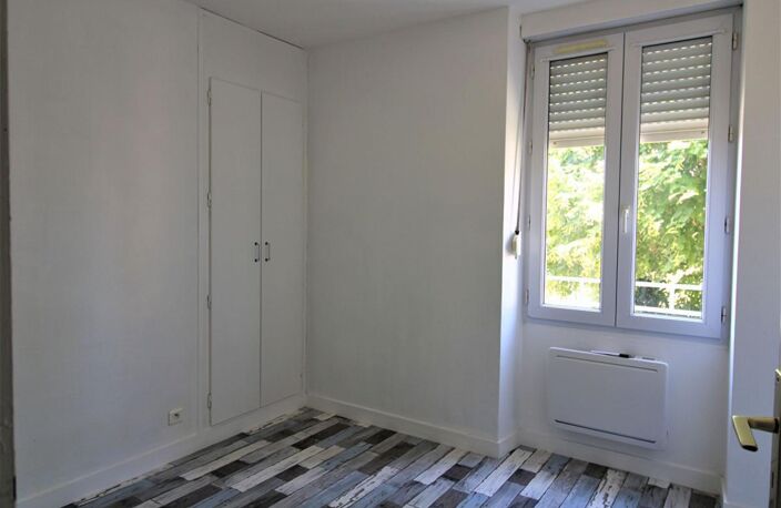 Appartement rez-de-chaussée proche centre Lorris — photo 5