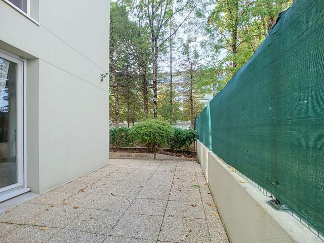 Rezé – 8 Mai : Appartement  2 chambres + 44 m² d’extérieur — photo du bien