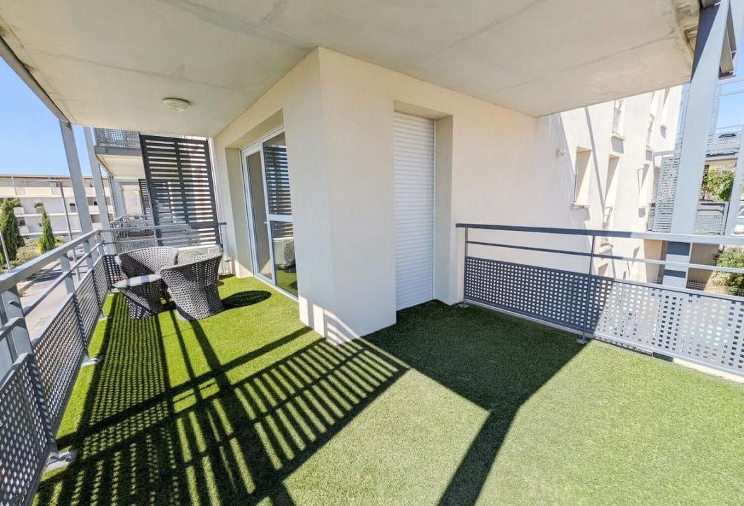 Appartement T3 de 65m2 avec grande terrasse Morières — photo 1