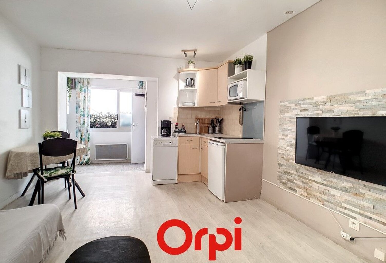 Studio meublé de 27m2 au centre ville de Bandol — photo 1