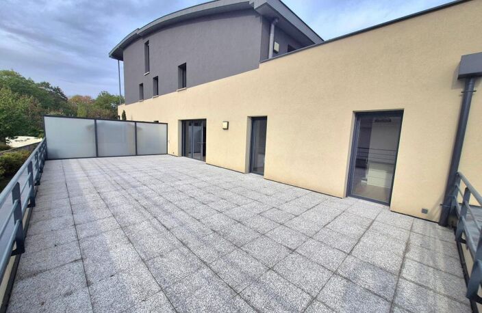 Appartement F3 Meublé avec Très Grande Terrasse – Proche Gare de Thionville — photo 2