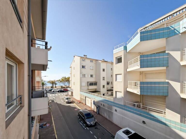 Appartement À Vendre T3 62 m² FREJUS PLAGE — photo 1