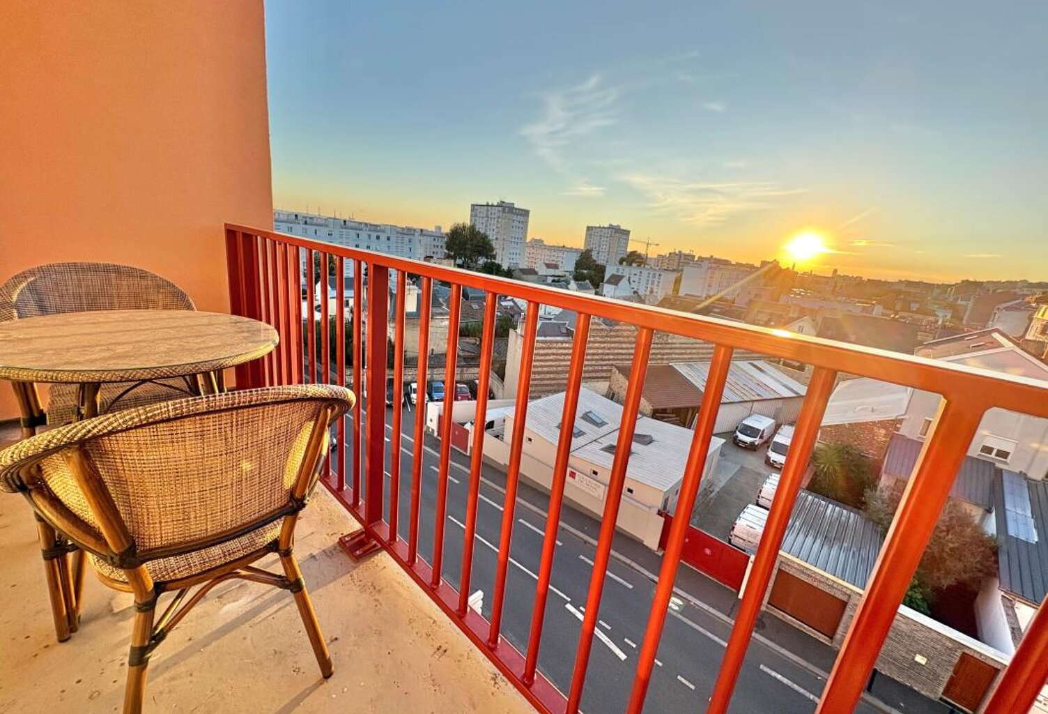Appartement À Vendre avec ascenseur, balcon, garage et parking — photo 1