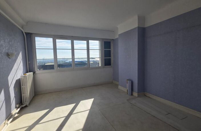 Appartement À Vendre F2 avec Balcon, cave et Grenier — photo 2