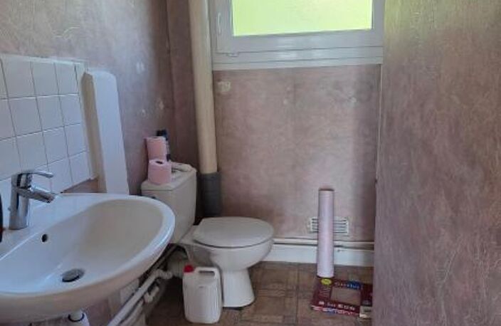 Appartement À Vendre F2 avec Balcon, cave et Grenier — photo 5