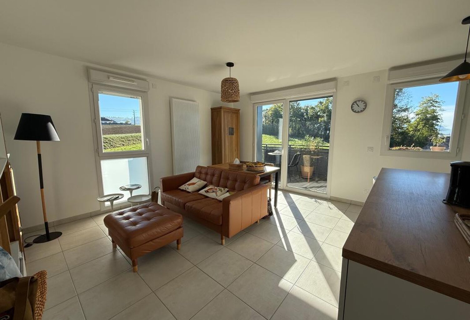 À VENDRE – APPARTEMENT T3 AVEC BALCON EXPOSÉ SUD, PARKING ET CELLIER À SALES — photo 1