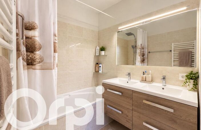 Appartement T2, petite résidence, prestations completes — photo 4