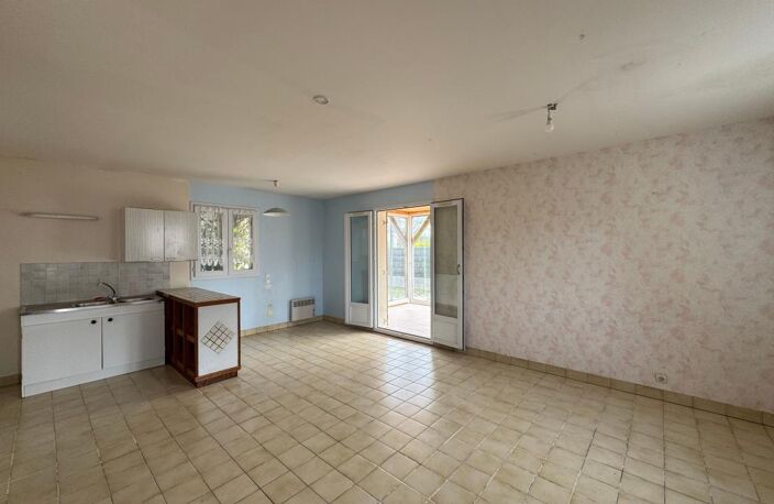 ARZON – Maison avec véranda, jardin arboré et beau potentiel de rénovation — photo 2