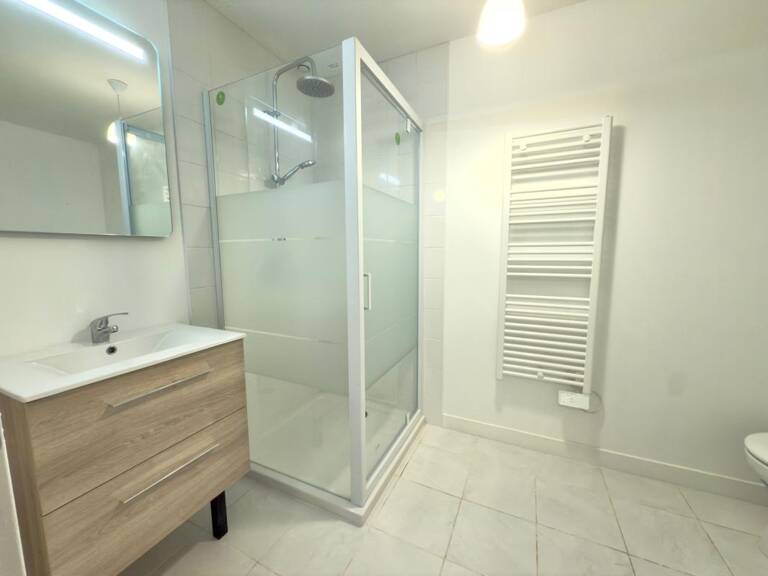 Appartement À Louer — photo 1
