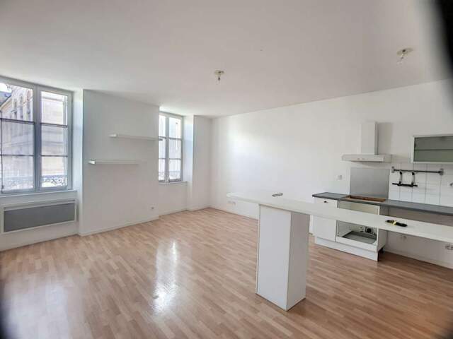 Appartement 4 pièces à louer proche des transports et des commerces 🏡 — photo du bien