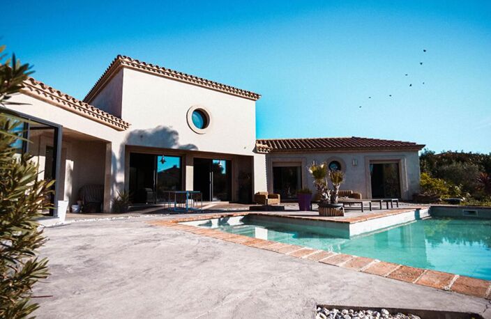 Magnifique villa de haut standing  de 205 m² sur un terrain de 2000 m² avec piscine — photo 5