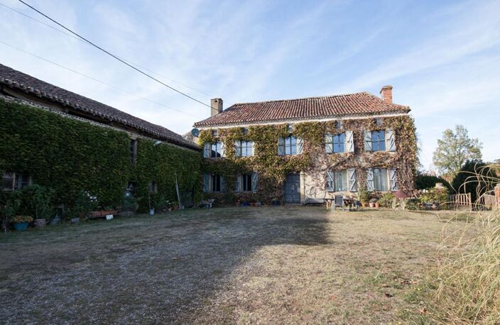 Maison de maître secteur Riscle 8 pièce(s) 300 m2 — photo 2
