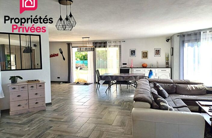 ARVERT, MAISON RÉCENTE DE 143 m² SUR TERRAIN DE 1 695 m² AVEC PISCINE ET GARAGE INDÉPENDANT — photo 2