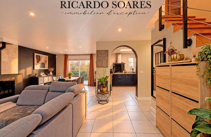 60700 PONT-SAINTE-MAXENCE (SARRON) - MAISON FAMILIALE 7 PIÈCES / 157 M2 AU SOL / 5 CHAMBRES / DOUBLE GARAGE / TERRAIN 876 M² — photo 2