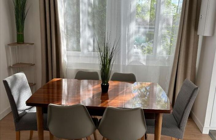 30.GARD.NIMES. Appartement traversant de 62 m² entièrement rénové — photo 2