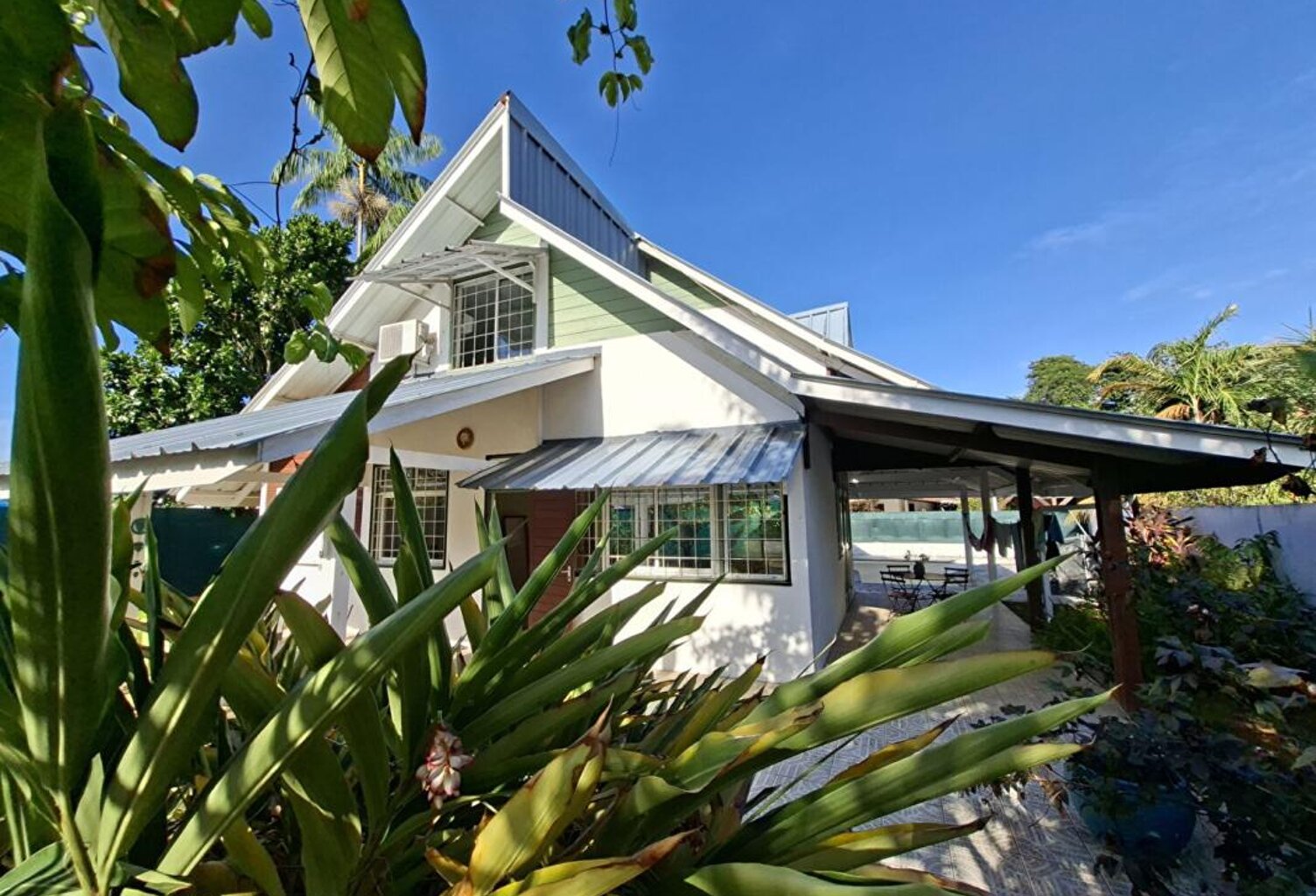 Remire Montjoly  VILLA 5 pièce(s) 90 m2 + piscine/jacouzzi — photo 1
