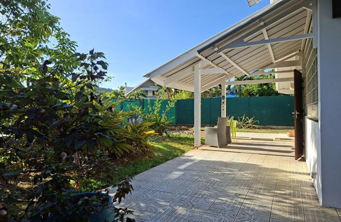 Remire Montjoly  VILLA 5 pièce(s) 90 m2 + piscine/jacouzzi — photo 2