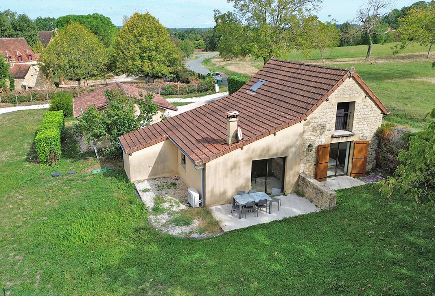 Maison Marcillac Saint Quentin 4 pièce(s) 1127 m2 — photo 1