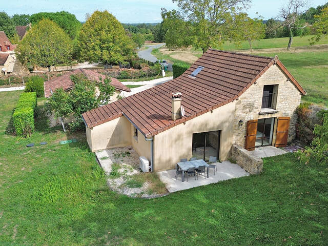 Maison Marcillac Saint Quentin 4 pièce(s) 1127 m2 — photo du bien